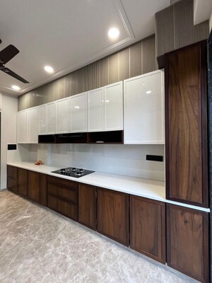 Kitchen in 6+ BHK Villa at Gomti Nagar – for Sale