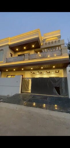 5 BHK + Servant Room,Study Room,Extra Room Independent House For Sale in Gomti Nagar