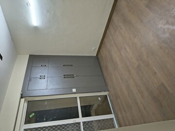 Furnished Amenities in 2 BHK Apartment at Jaypee Greens Kosmos, Sector 134 – for Rent