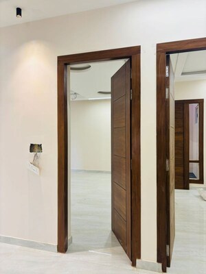 Room in 6+ BHK Independent House at Gomti Nagar – for Sale