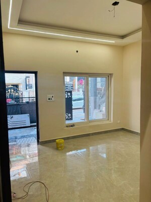 Room in 6+ BHK Independent House at Gomti Nagar – for Sale