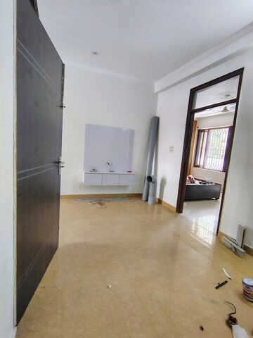 Room in 2 BHK Builder Floor at Ansal Plaza Sector-23, Sector 23 – for Rent