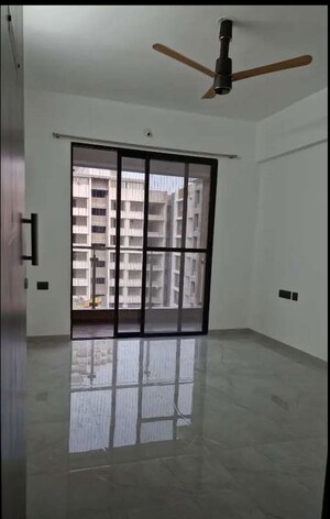 Room in 2 BHK Apartment at Unique Youtopia, Kharadi – for Rent