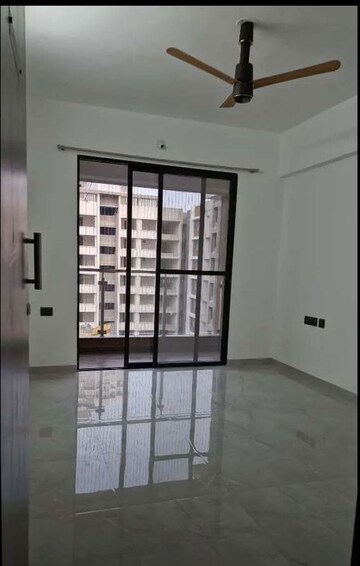 Room in 2 BHK Apartment at Unique Youtopia, Kharadi – for Rent