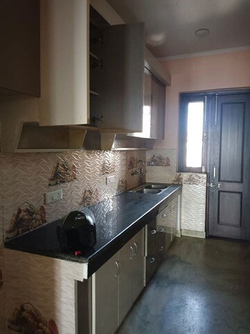 Kitchen in 1.5 BHK Builder Floor at Unitech The Palms, Sector 117 – for Rent
