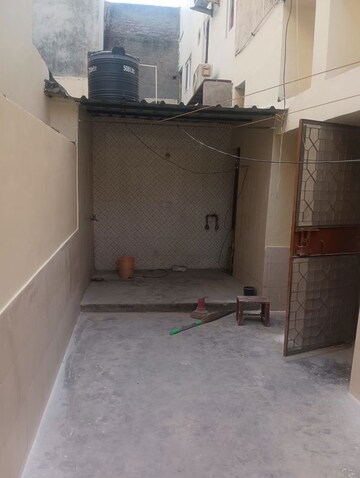 Kitchen in 2 BHK Independent House at Tulip Mall, Sector 46 – for Rent