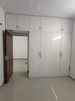 2 BHK Apartment For Rent in Pyramid Midtown