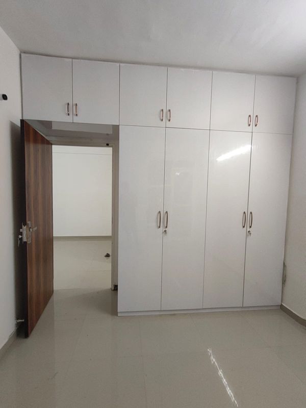 2 BHK Apartment For Rent in Pyramid Midtown