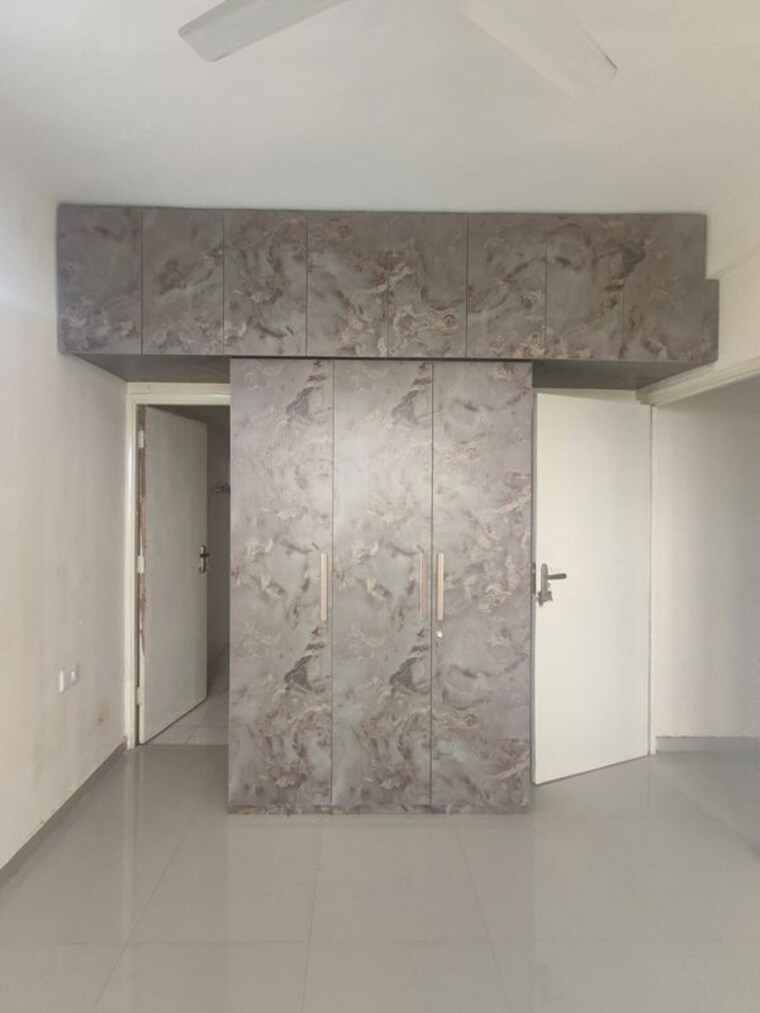 Room, pyramid-midtown 2 Bedroom 1050 Sq.Ft. Apartment In Sector 59 Gurgaon 10080188