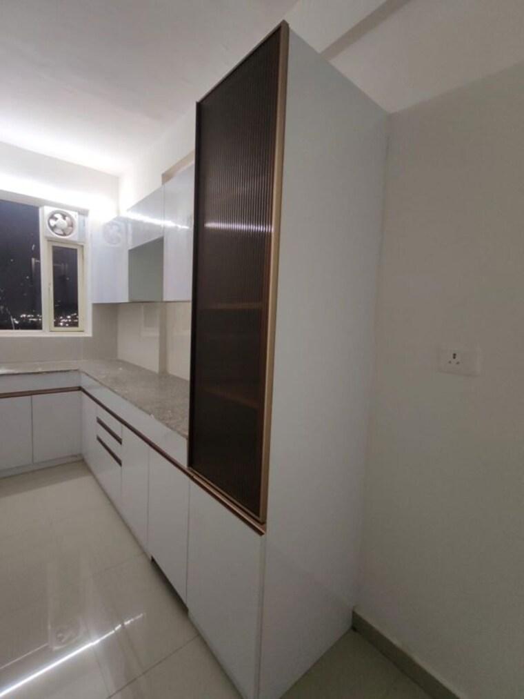 Kitchen, pyramid-midtown 2 Bedroom 1050 Sq.Ft. Apartment In Sector 59 Gurgaon 10080188