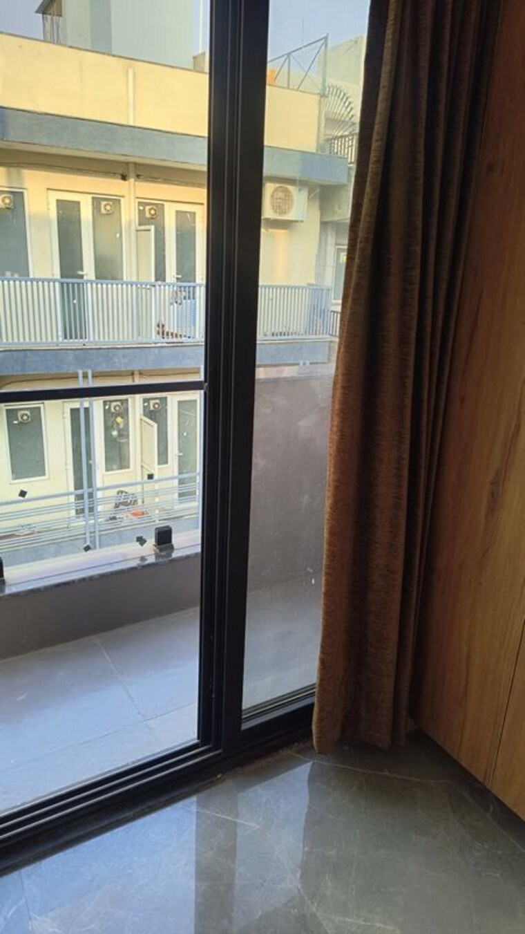 Balcony, dlf-independent-floors 1 Bedroom 750 Sq.Ft. Builder Floor In Dlf City Phase 3 Gurgaon 10074307