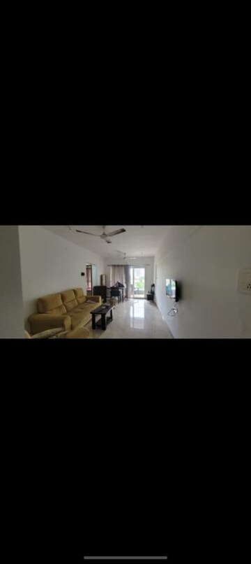 Room in 3.5 BHK Apartment at Oxford Florida River Walk 2, Mundhwa – for Rent