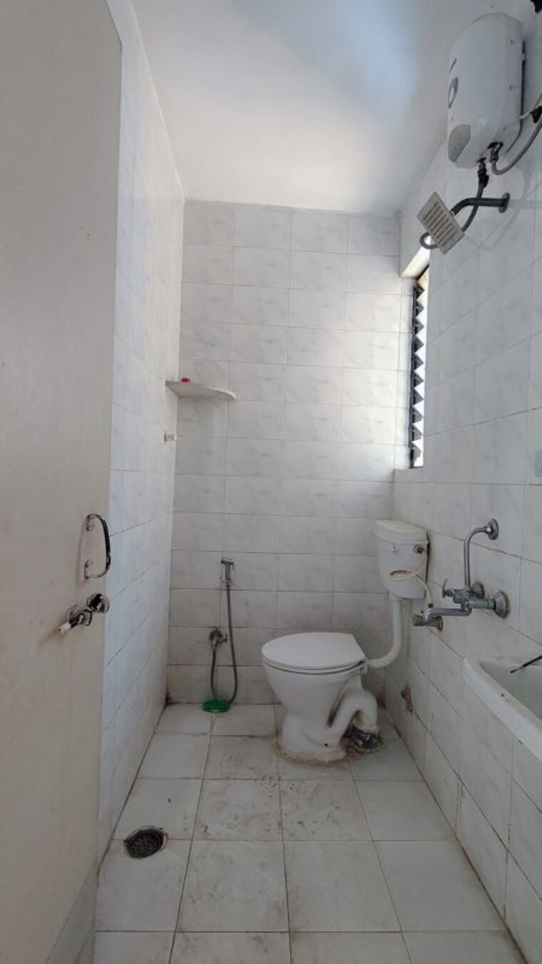 Bathroom, bavdhan 2 Bedroom 1000 Sq.Ft. Apartment In Bavdhan Pune 10080397