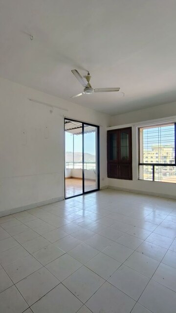 Room in 2 BHK Apartment at Bavdhan – for Rent