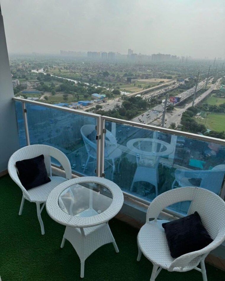 Team Area, gaur-city-mall Studio 600 Sq.Ft. Apartment In Sector 4 Greater Noida Greater Noida 10080398