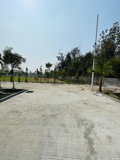 Plot For Sale in Biharigarh