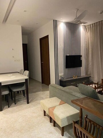 2 BHK Apartment For Rent in Lodha Amara, Kolshet Road