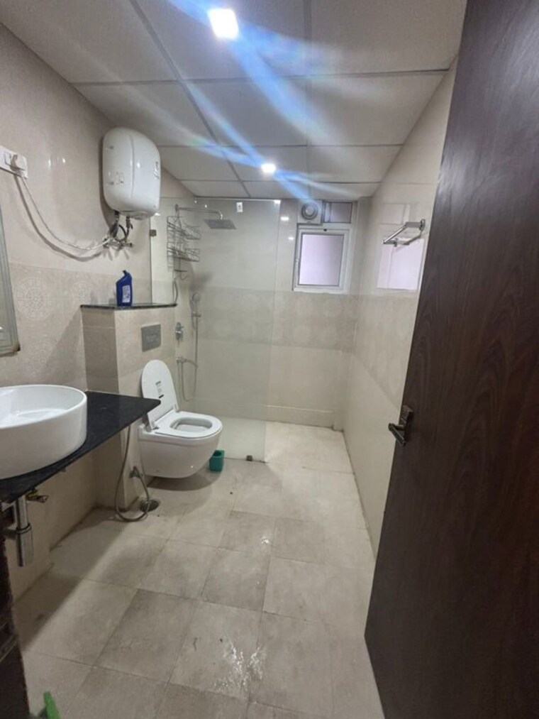 Bathroom, urban-axis-urban-woods 2 Bedroom 749 Sq.Ft. Apartment In Sushant Golf City Lucknow 10080456