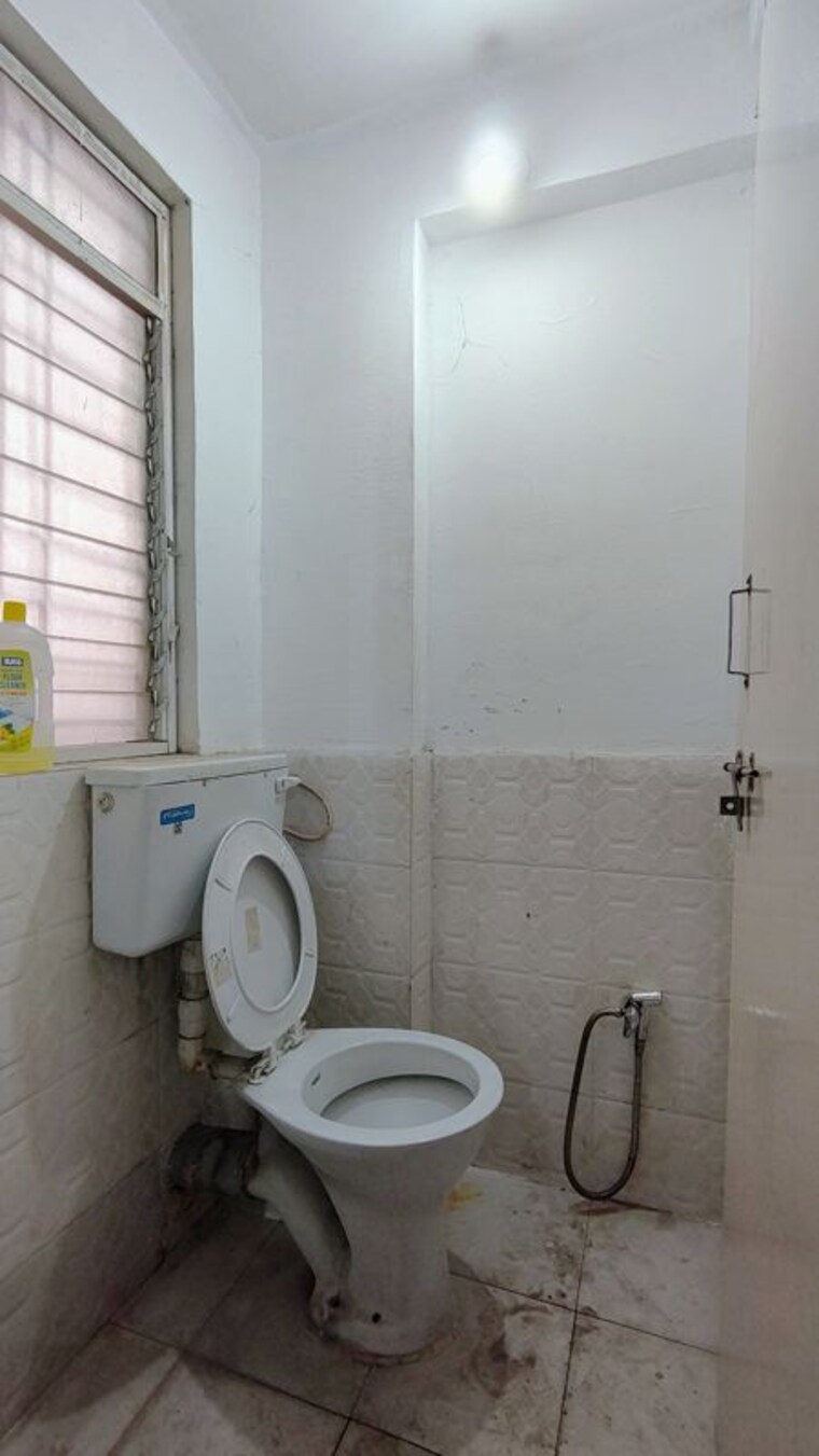 Bathroom, bavdhan 1 Bedroom 700 Sq.Ft. Apartment In Bavdhan Pune 10080459