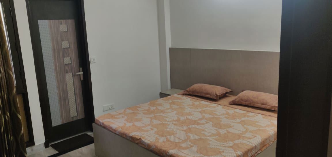 1 BHK Builder Floor For Rent in Sushant Lok I