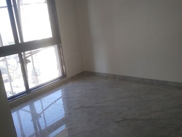 Room in 1.5 BHK Apartment at Ajmera Boulevard, Malad West – for Rent