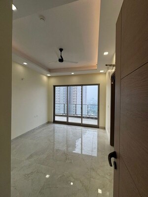 Room in 3.5 BHK Apartment at Rishita Mulberry Heights, Sushant Golf City – for Rent