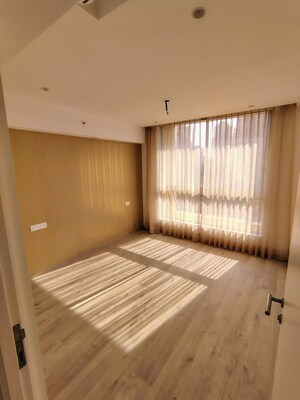 Room in 3 BHK Apartment at Thane West – for Rent