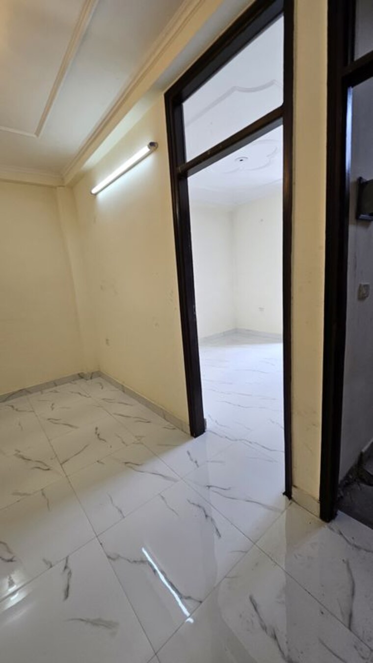 undefined, chattarpur 3.5 Bedroom 125 Sq.Yd. Builder Floor In Chattarpur Delhi 10080592