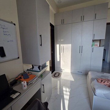 Bedroom in 2 BHK Apartment at Chembur – for Rent