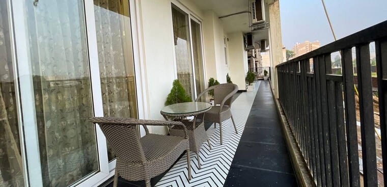 Balcony, ramgarh bhudda 3 Bedroom 1745 Sq.Ft. Apartment In Ramgarh Bhudda Zirakpur 10080634