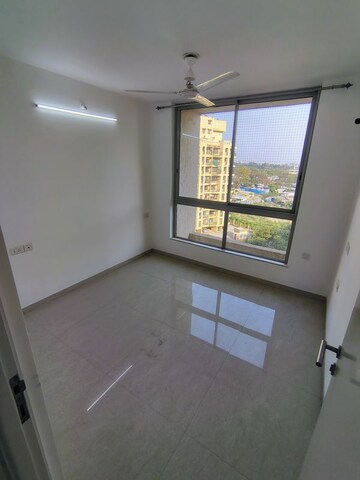 Room in 2 BHK Apartment at Hiranandani Estate Barca, Ghodbunder Road – for Rent