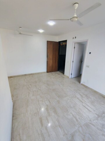 Room in 2 BHK Apartment at Hiranandani Estate Barca, Ghodbunder Road – for Rent