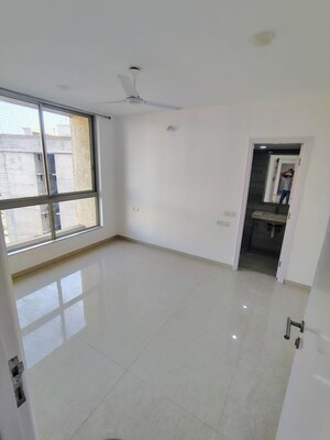 Room in 2 BHK Apartment at Hiranandani Estate Barca, Ghodbunder Road – for Rent