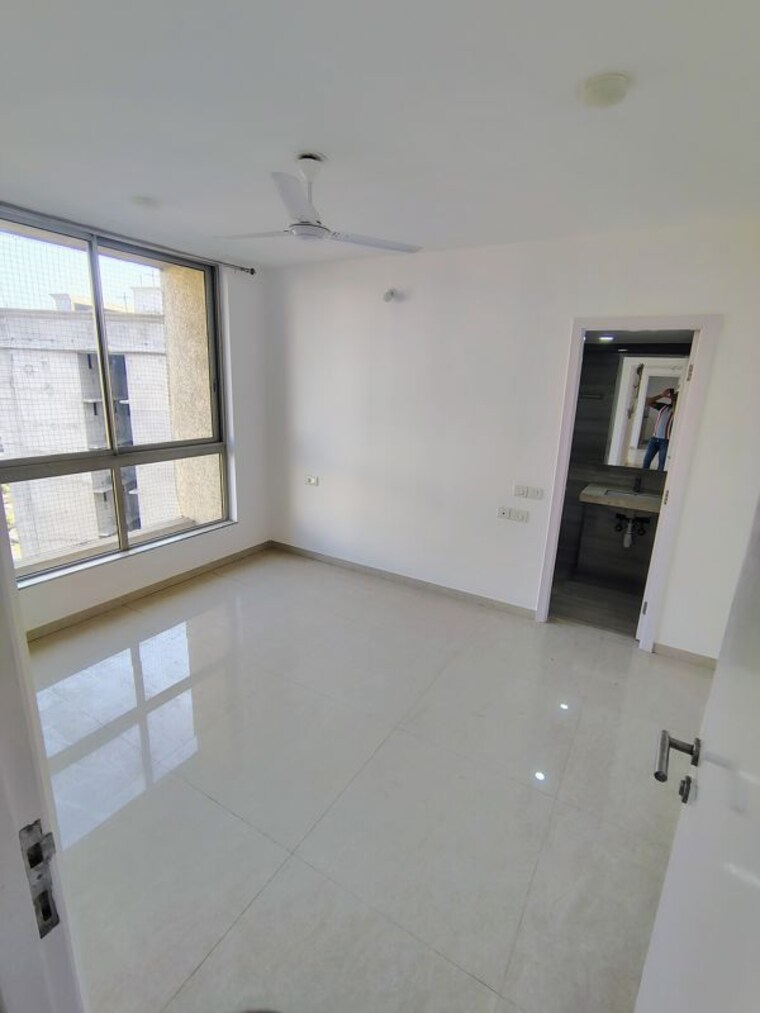Room, hiranandani-estate-barca 2 Bedroom 555 Sq.Ft. Apartment In Ghodbunder Road Thane 10080640