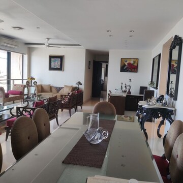 Team Area in 4 BHK Apartment at Kalpataru Horizon, Worli – for Rent