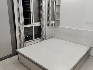 Room in 1 BHK Apartment at Lodha Amara, Kolshet Road – for Sale