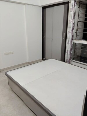 1 BHK Apartment For Sale in Lodha Amara, Kolshet Road