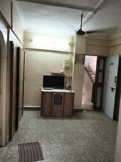 1 RkApartment For Rent in Vile Parle West