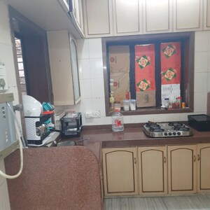 Team Area in 1 BHK Apartment at Prem Court CHS, Peddar Road – for Sale