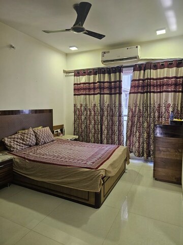 Bedroom in 3 BHK Apartment at Siddhi Garima, Chembur – for Rent