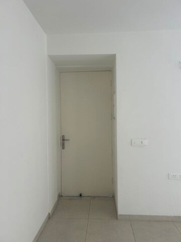 Room in 3 BHK Apartment at Utrathiya – for Rent