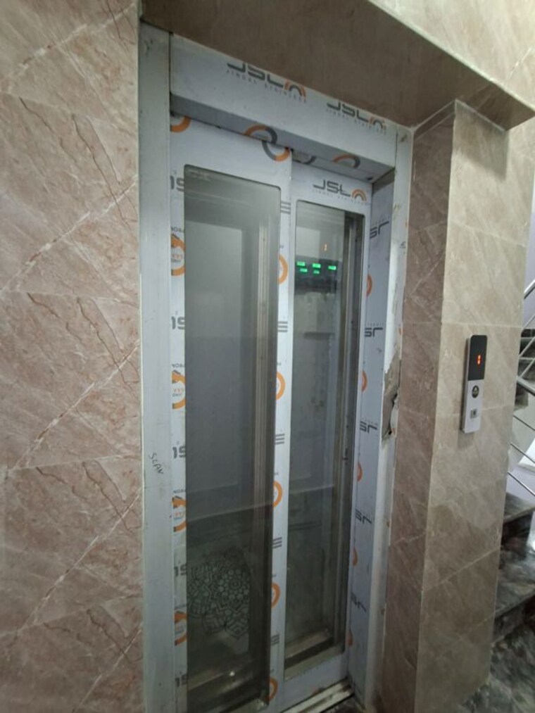 undefined, saket 1 RK 350 Sq.Ft. Apartment In Saket Delhi 10080732