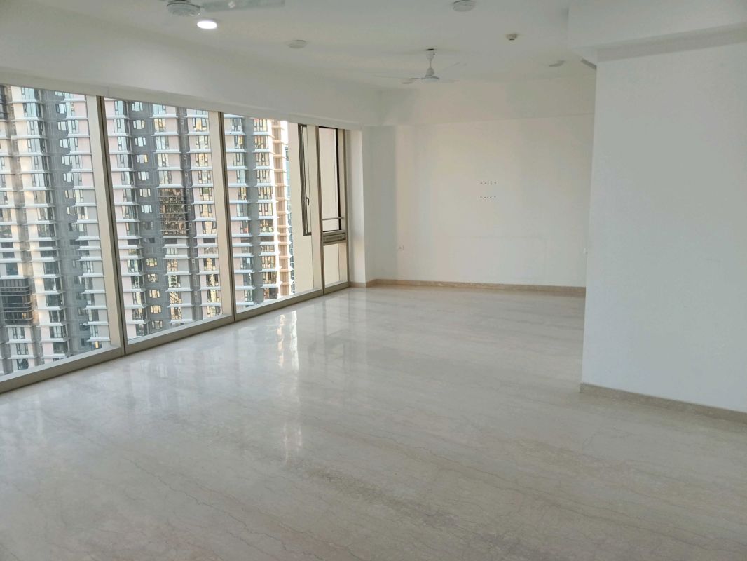 3 BHK + Servant Room Apartment For Rent in Lodha Kiara