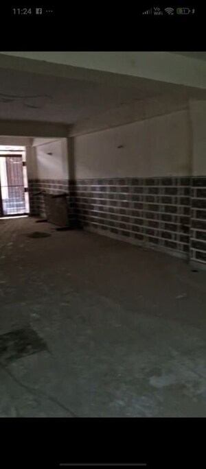 Parking in 3 BHK Builder Floor at Uttam Nagar – for Sale