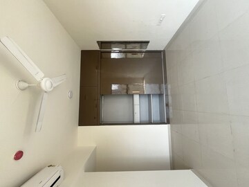 Bedroom in 3.5 BHK Apartment at Lodha Woods, Kandivali East – for Rent