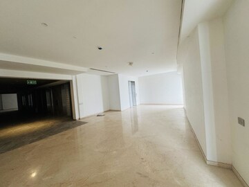 Room in 4 BHK Apartment at Rustomjee Crown, Prabhadevi – for Rent