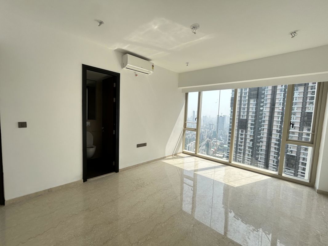 3 BHK + Servant Room 2670 Sq.Ft. Apartment in Lodha The World Towers World One Tier 3 Trinity