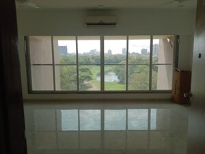Living Room in 2.5 BHK Apartment at Chembur – for Rent