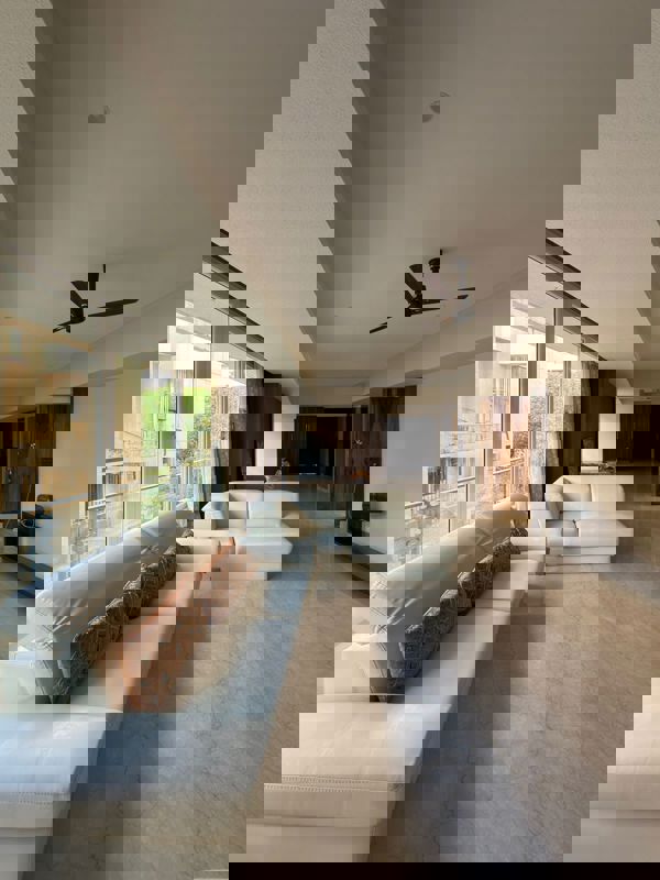 2 BHK 750 Sq.Ft. Apartment in Laxmi Niwas Khar West