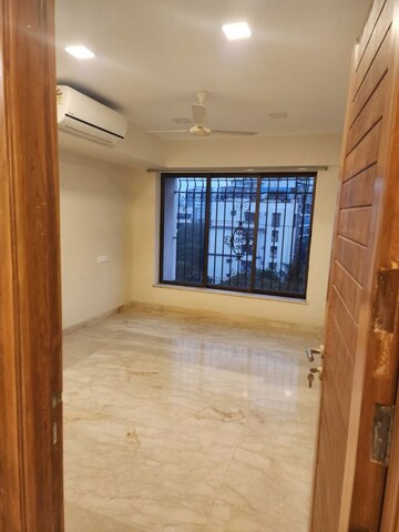 Room in 2 BHK Apartment at Satra Rehana Heights CHS, Santacruz West – for Sale
